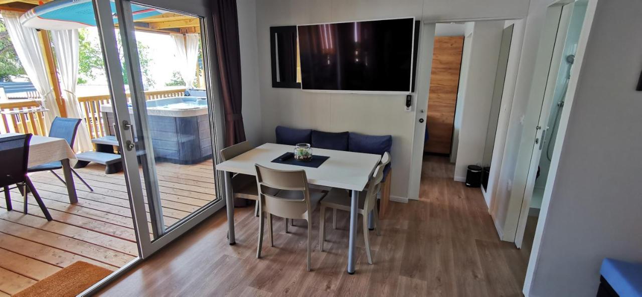 Mobile Home Kmz Селце Экстерьер фото